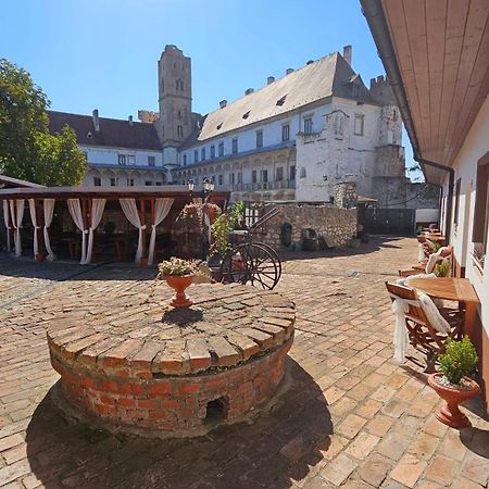 Zamecky Penzion Rotunda Břeclav المظهر الخارجي الصورة